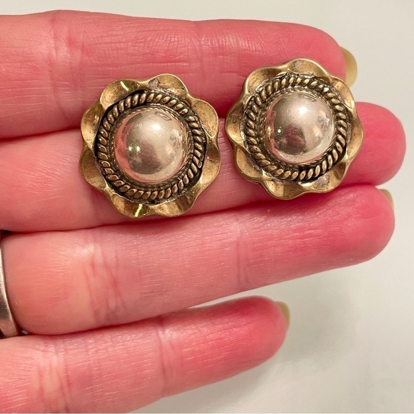 Taxco Mexico Sterling & Brass Flower Button Vintage Post Stud Earrings T… - Picture 2 of 6